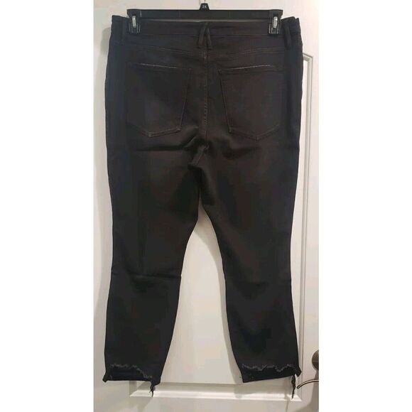 GOOD AMERICAN Good Curve Skinny Cropped Jeans Black, Back Chewed Hem Size 18 NWT - Picture 3 of 6